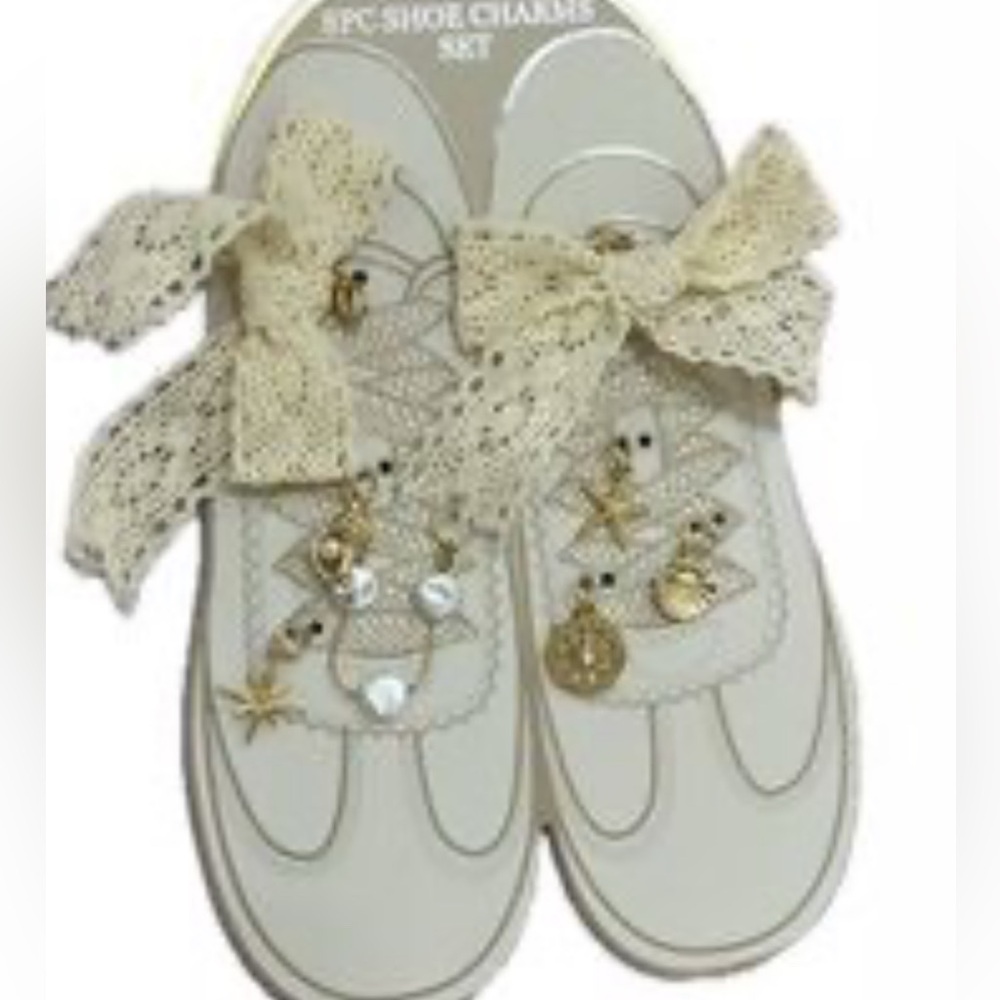 Alexis Bendel sneaker Charms shells beach pearls bows lace cottage core NWT new